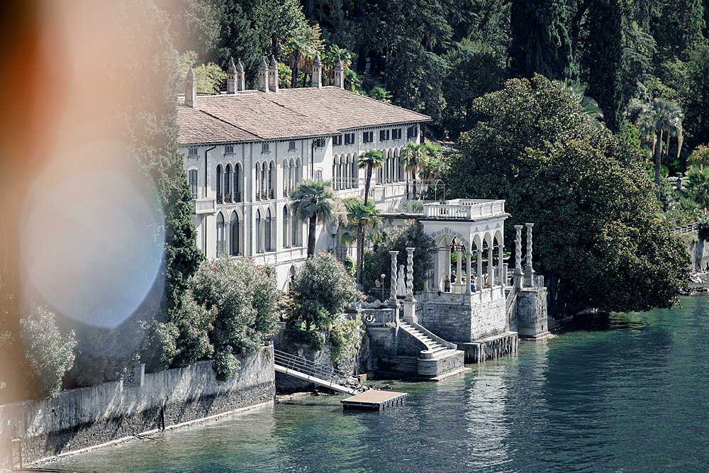 Villa Monster - Lake Camo Destination Wedding