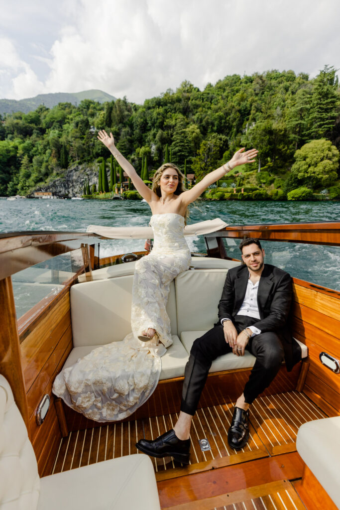 Couple Photoshooting at Villa del Balbianello 28 683x1024 1