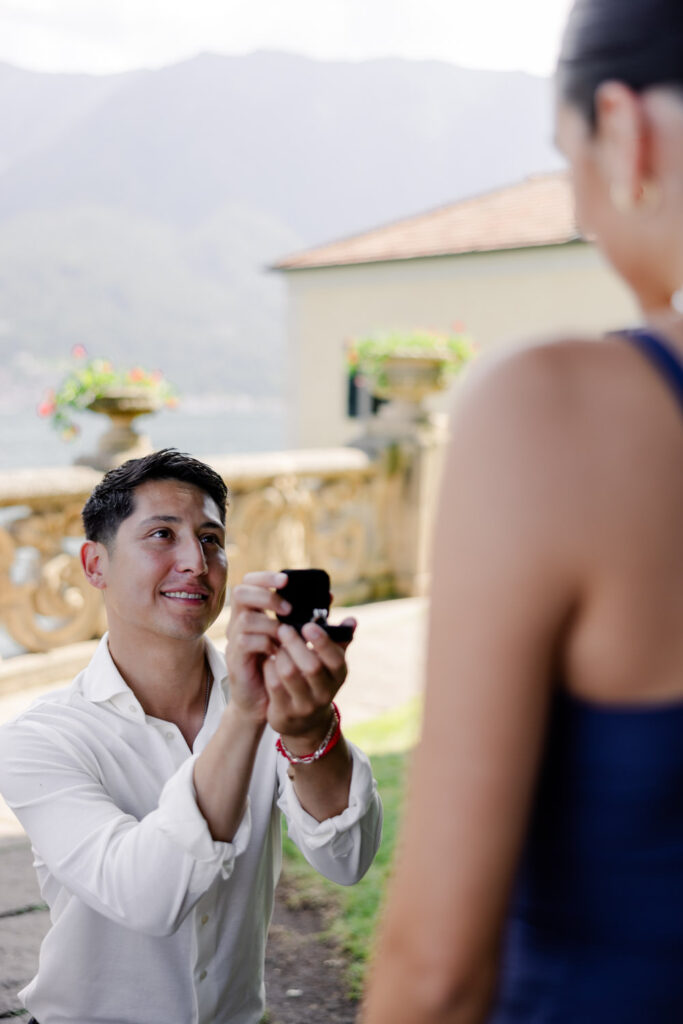 Engagement at Villa del Balbianello 13